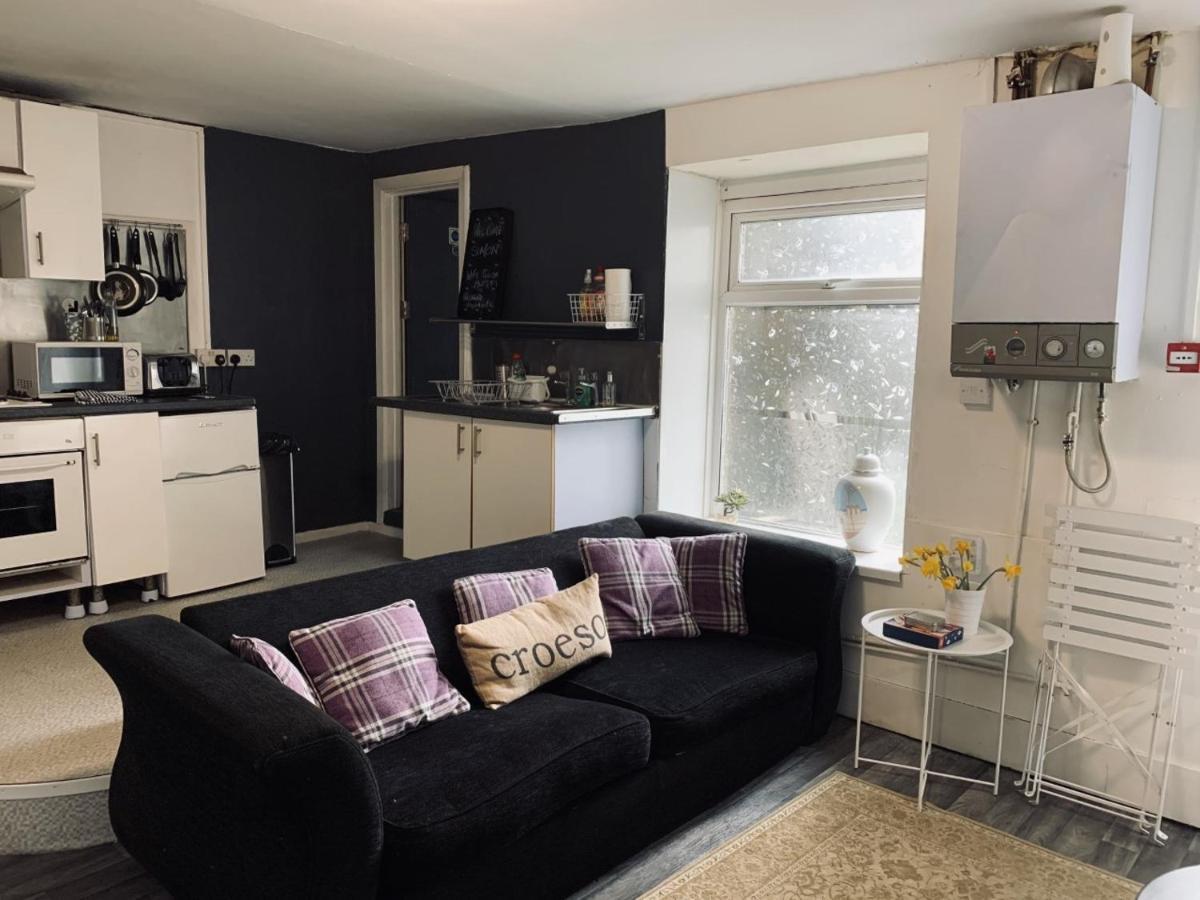 40 Carlton Tce F1 Apartment *